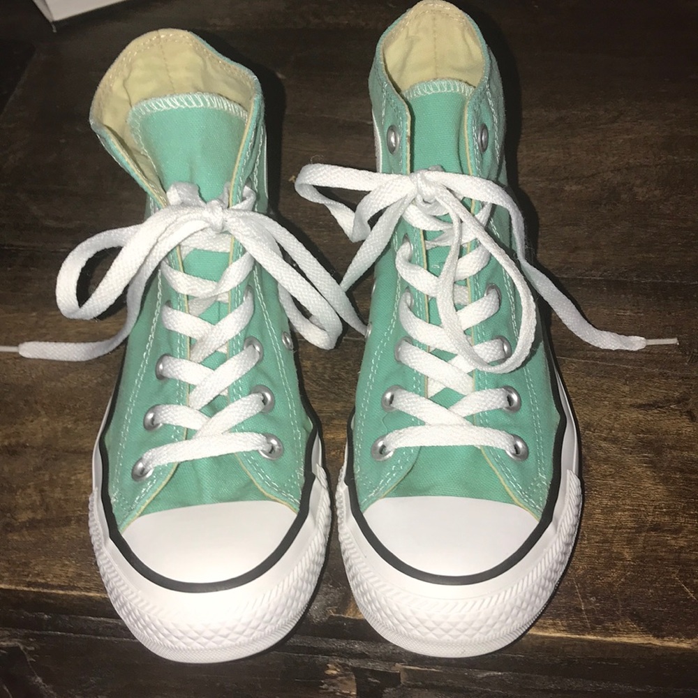 CONVERSE CHUCK TAYLOR ALL STAR HIGH TOP - Picture 2 of 6